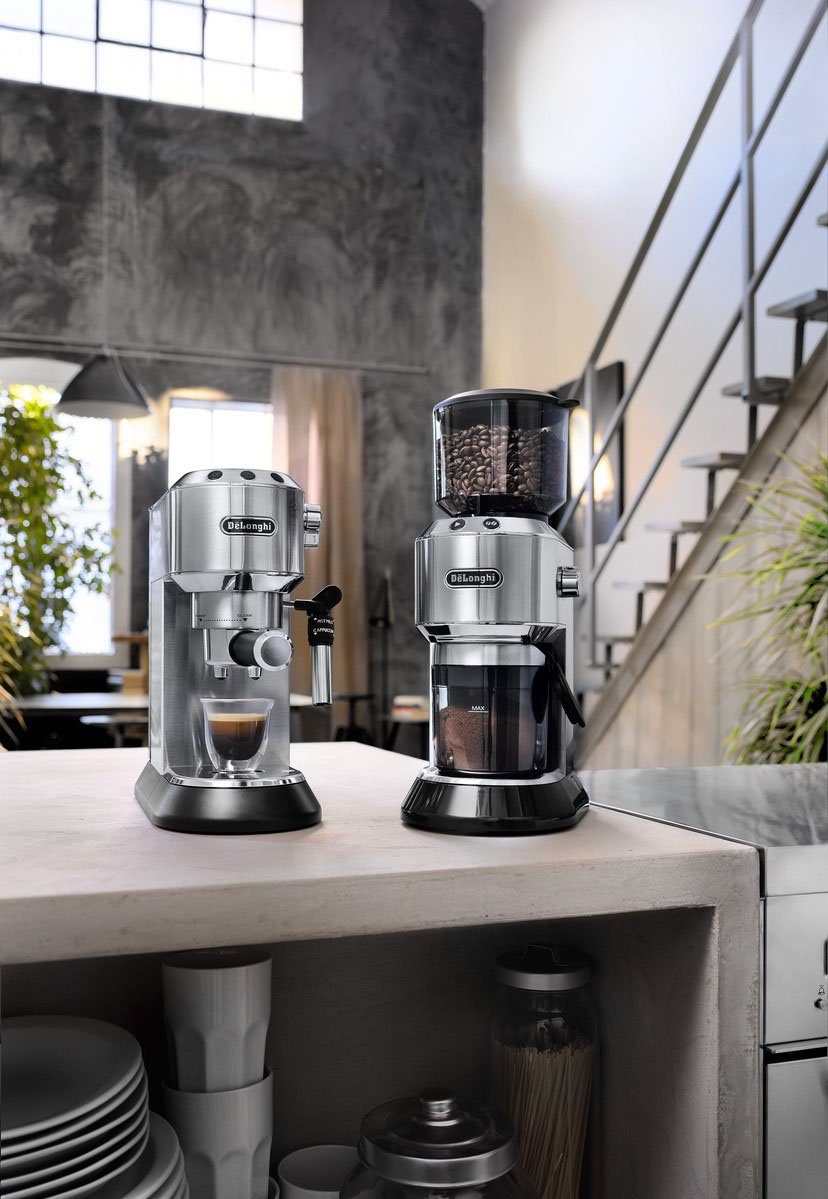 De'Longhi Siebträgermaschine ECKG6821.M, inkl. Kaffeemühle, Tamper, Abschlagbox+ Kännchen
