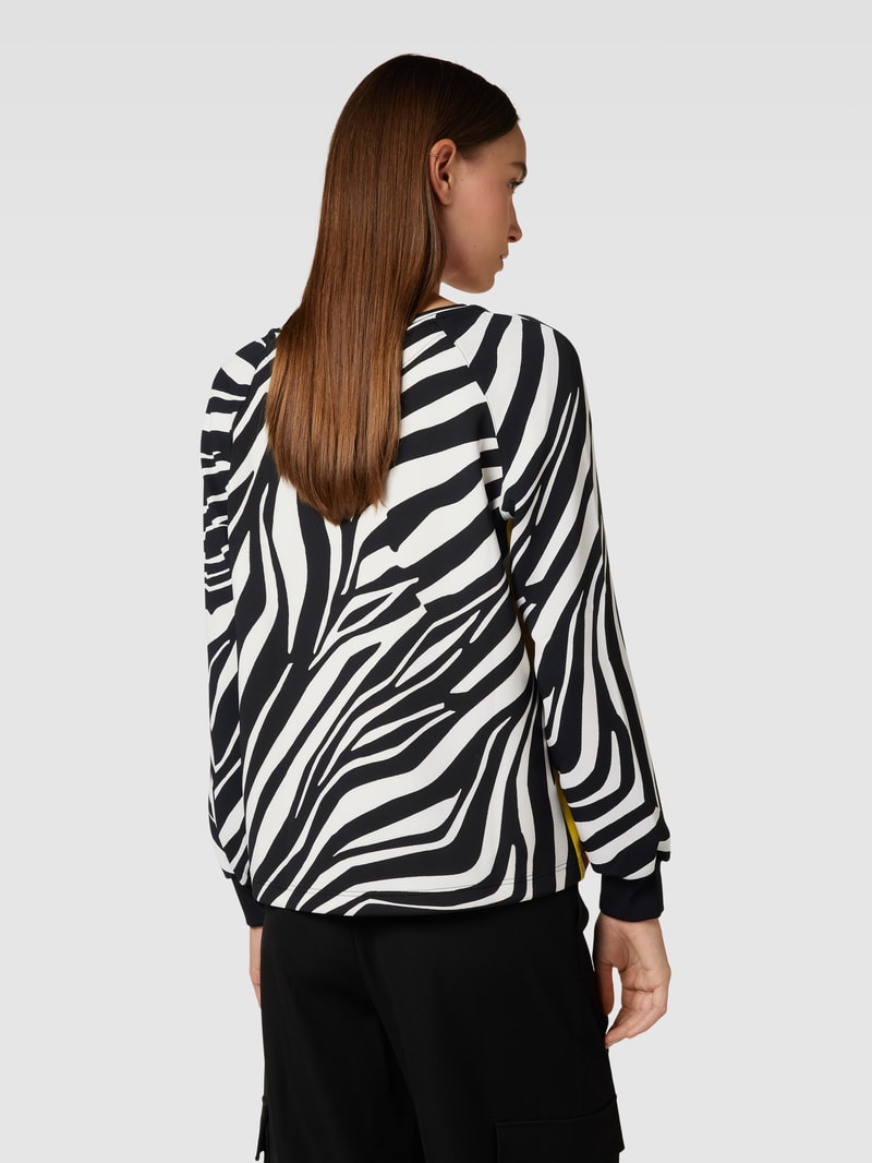 Bluse mit Allover-Print in schwarz
