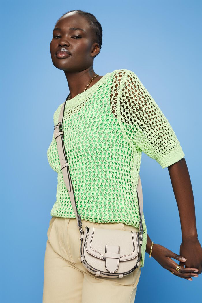 Offenmaschiger Strickpullover