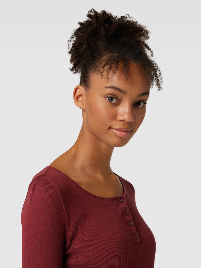 Longsleeve mit kurzer Knopfleiste Modell 'HENLEY' in rostrot