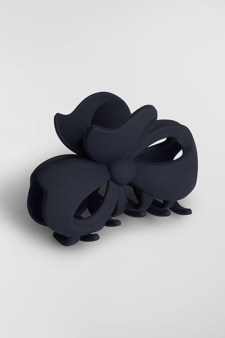 Camilla bow hair clip