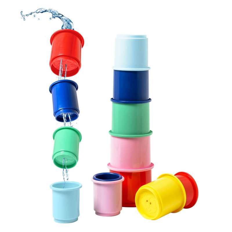 10 gobelets empilables Oxybul