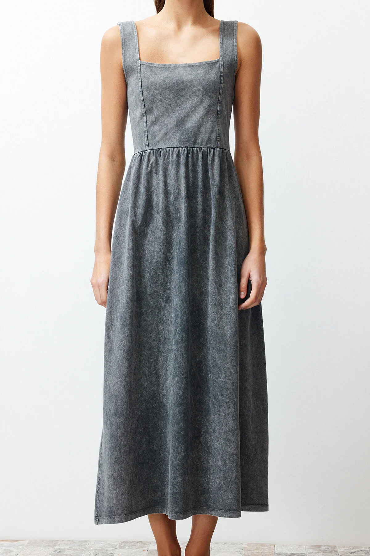 Trendyol Collection  Anthrazit Antik Skater Quadratischer Kragen Null Ärmel Gestricktes Maxi Kleid TWOSS24EL00586