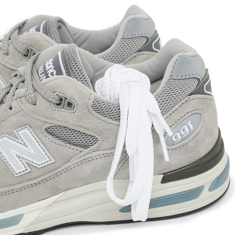 New Balance 991v2 