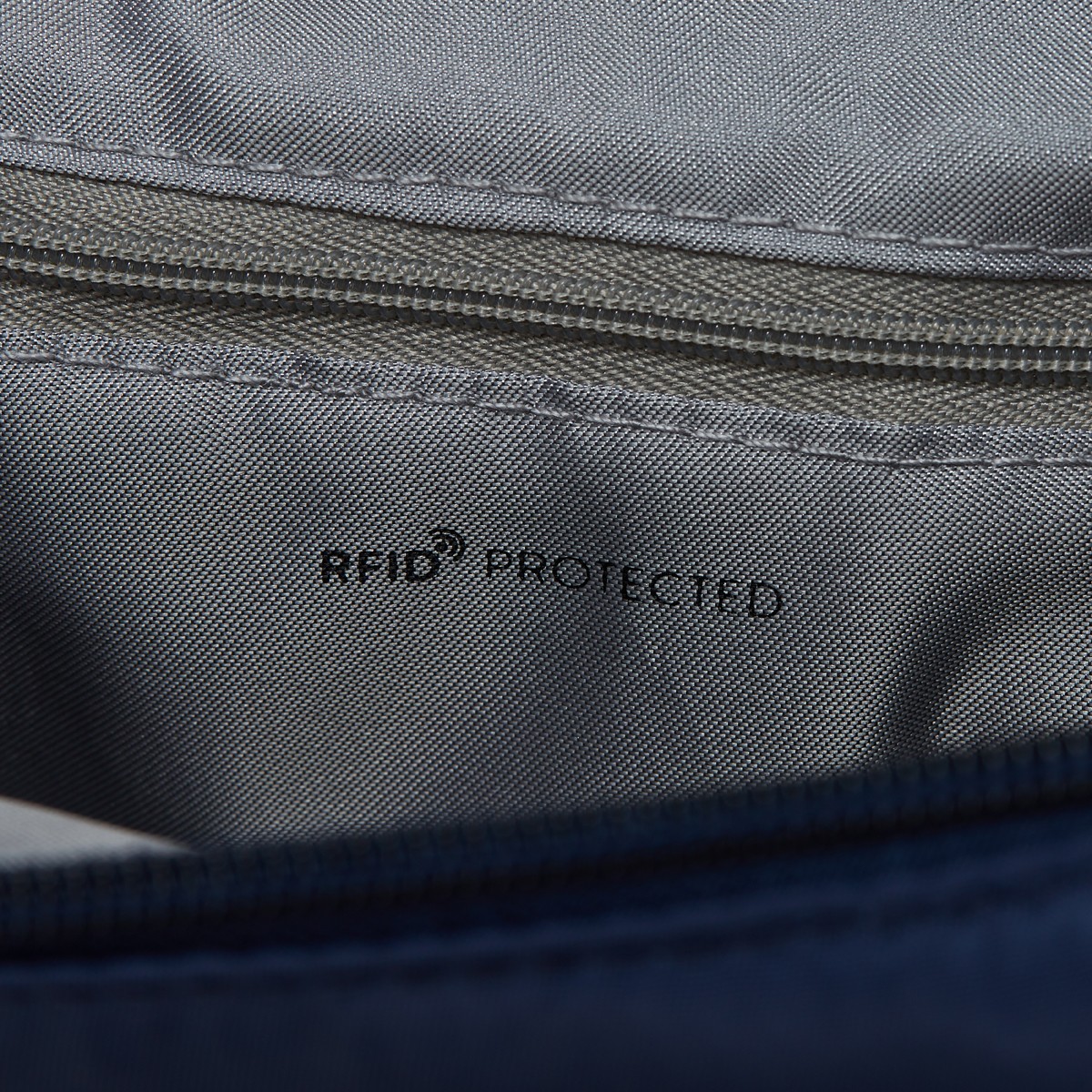 HEDGREN Handtaschen blau EYE M medium shoulderbag