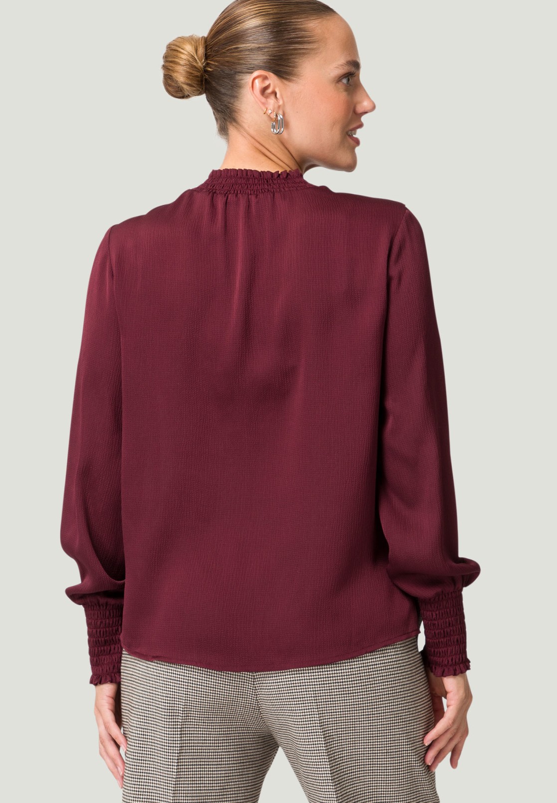 Bluse gesmokter Kragen