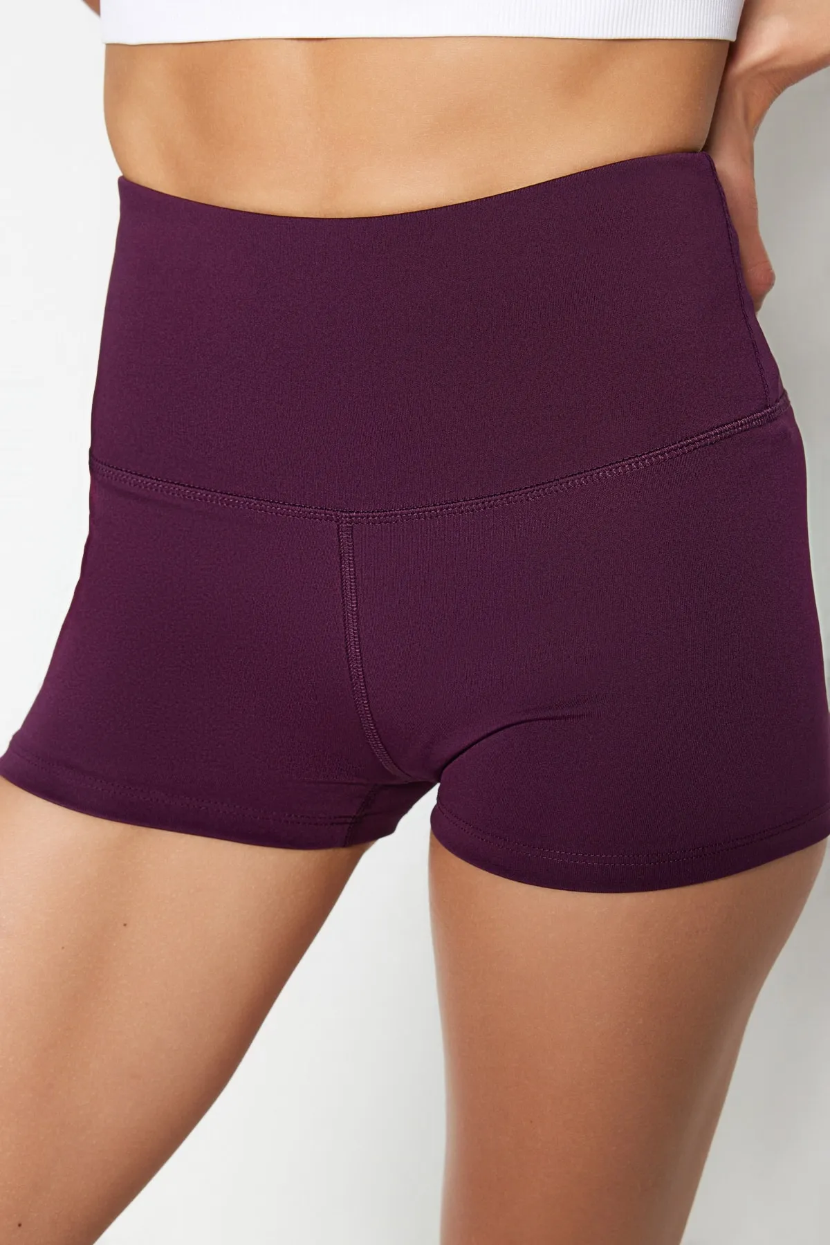 Trendyol Collection  Plum Restorer Taillenreflektor Bedruckte gestrickte Sport-Extra-Shorts/kurze Leggings THMSS23TY00019