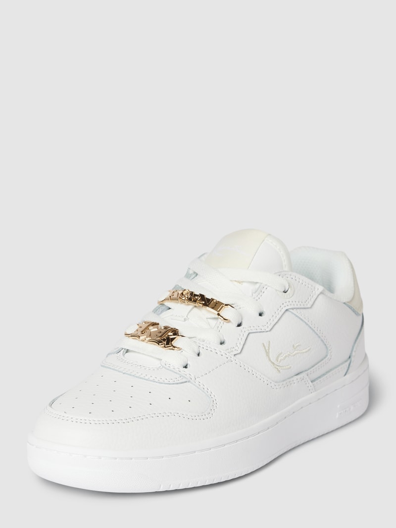 Sneaker mit Label-Details in weiß