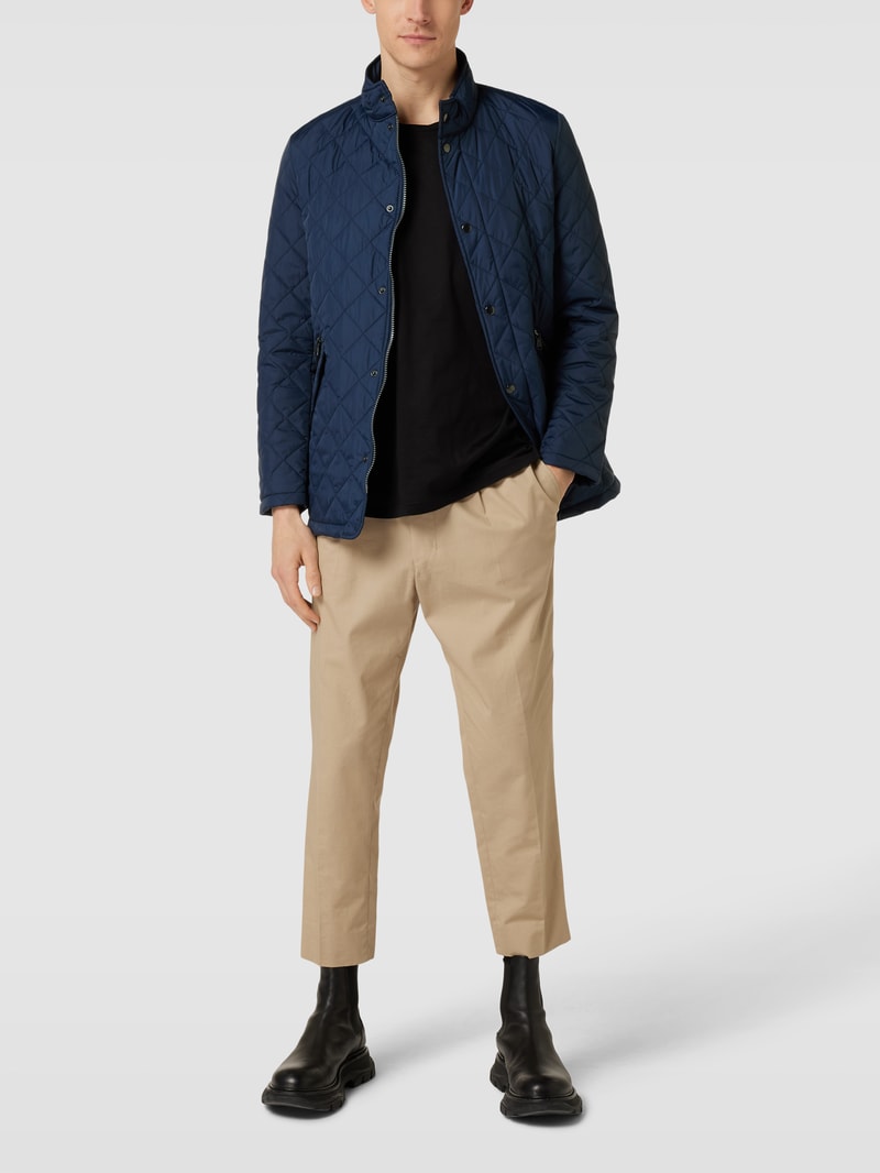 Steppjacke mit Stehkragen in marineblau
