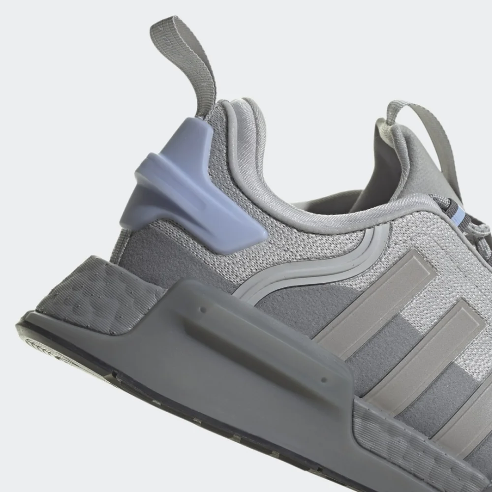 adidas NMD R1 V3 HQ4277 / grau