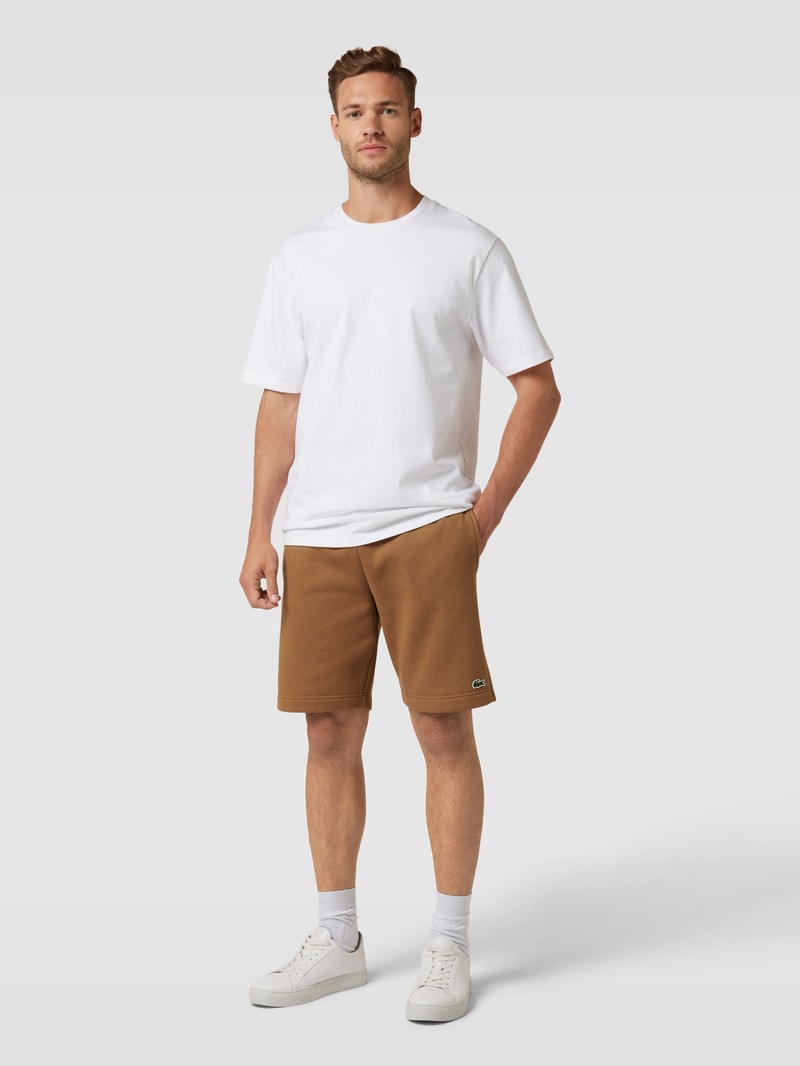 Sweatshorts mit Label-Applikation in camel