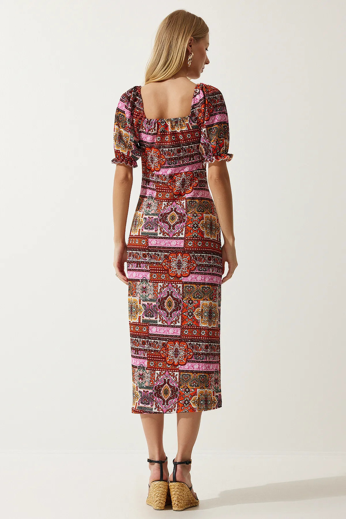 Happiness İstanbul  Damen Sommerkleid aus Viskose mit elastischem Carmenkragen MC00172