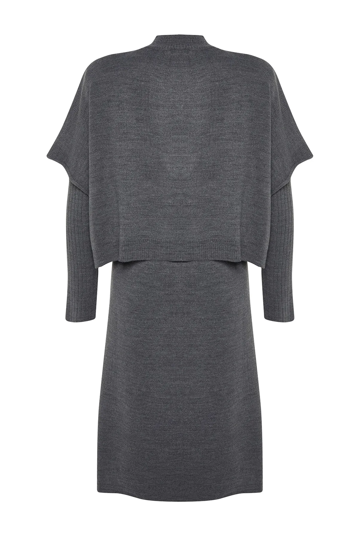 Trendyol Collection  Anthrazitfarbener, weit geschnittener Midi-Strickpullover mit hohem Kragen und Anzug TWOAW24EL00012