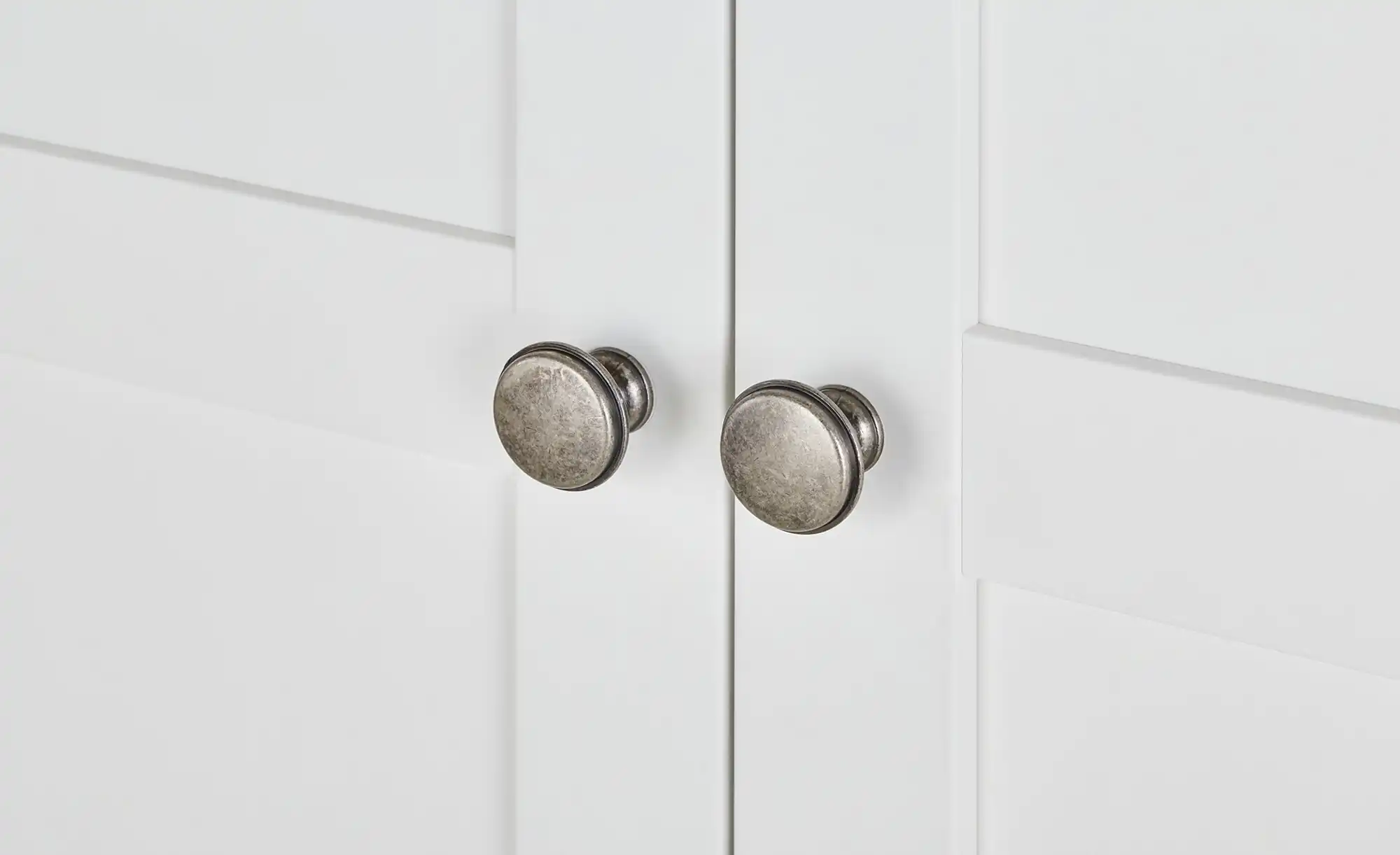 Drehtürenschrank