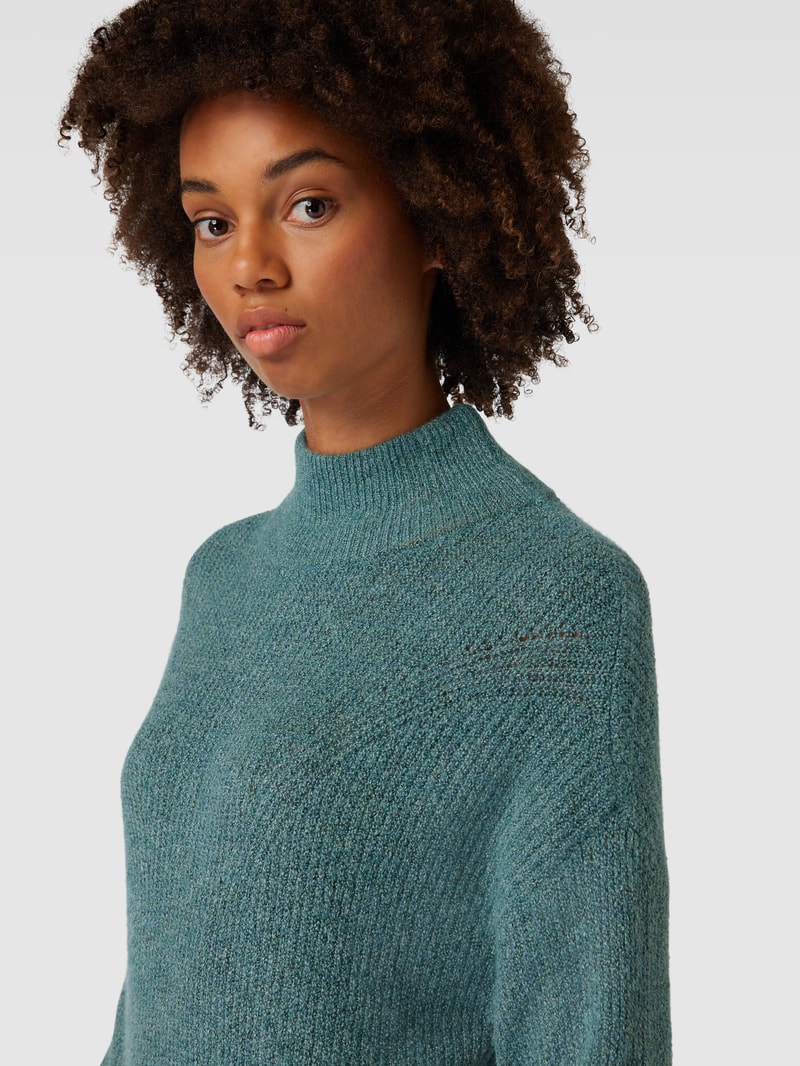 Knielanges Strickkleid mit Turtleneck in schilf