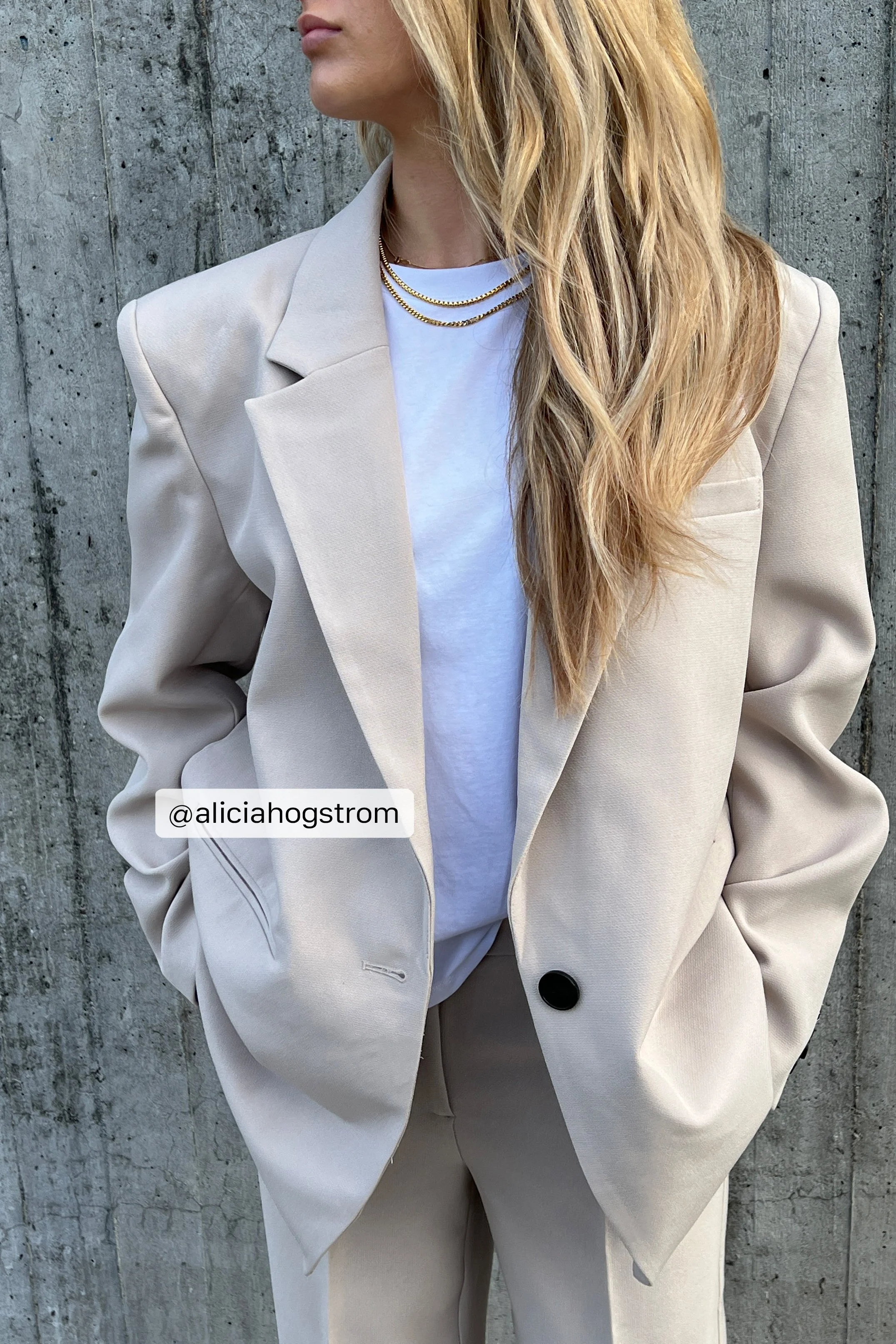 Eleganter Oversize-Blazer aus recyceltem Material