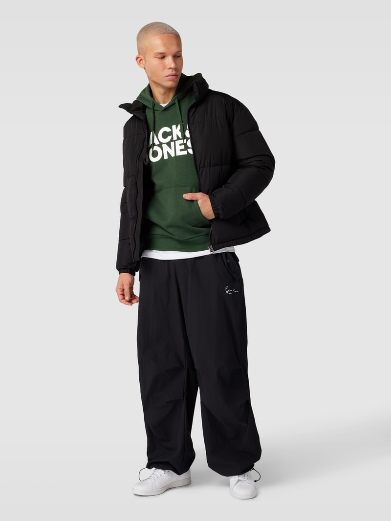 Hoodie mit Label-Print in dunkelgrün