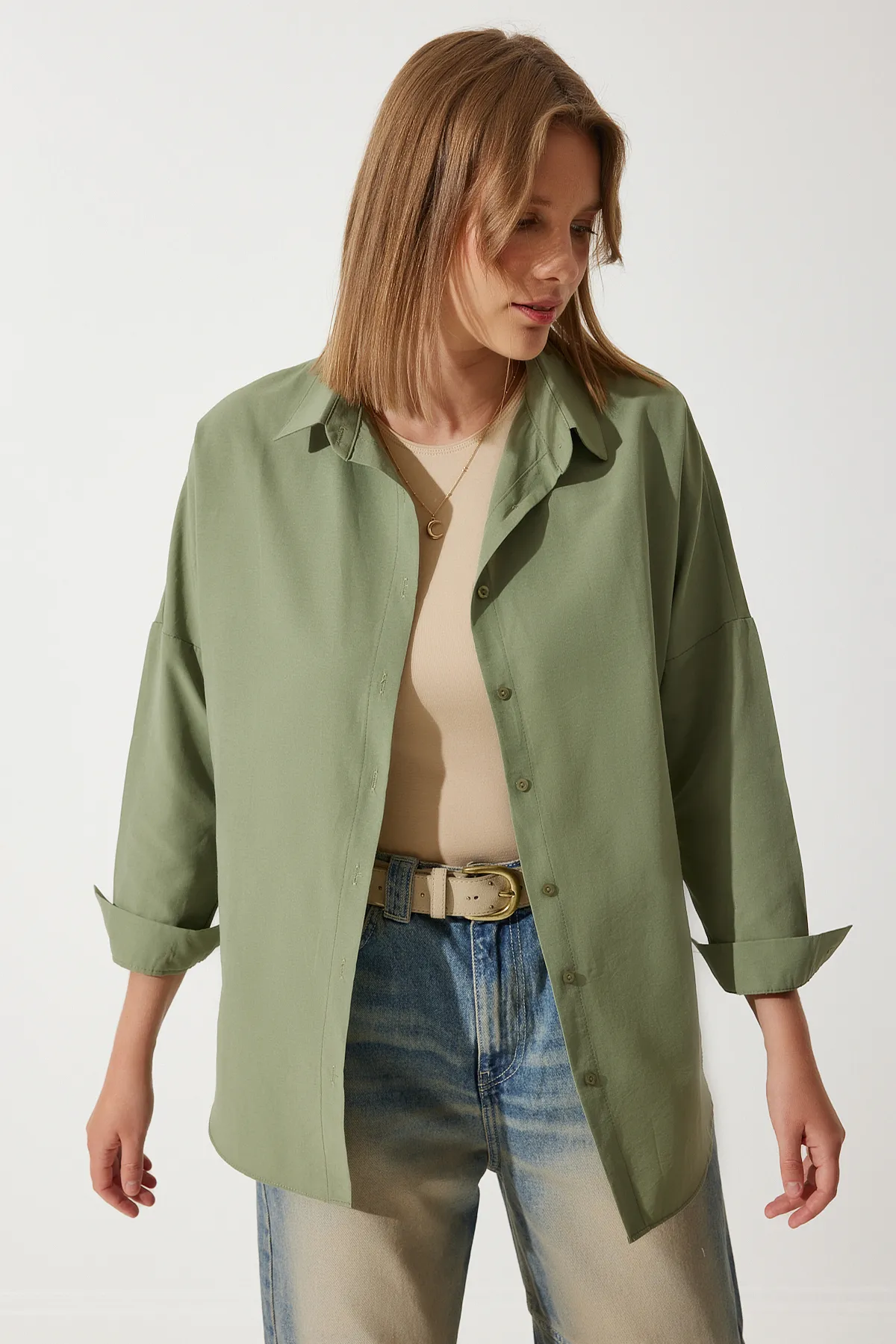 Happiness İstanbul  Khakifarbenes, langes Basic-Shirt für Damen in Übergröße DD00842