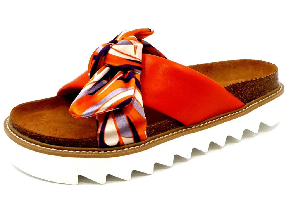TAMARIS Klassische Sandalen gelb