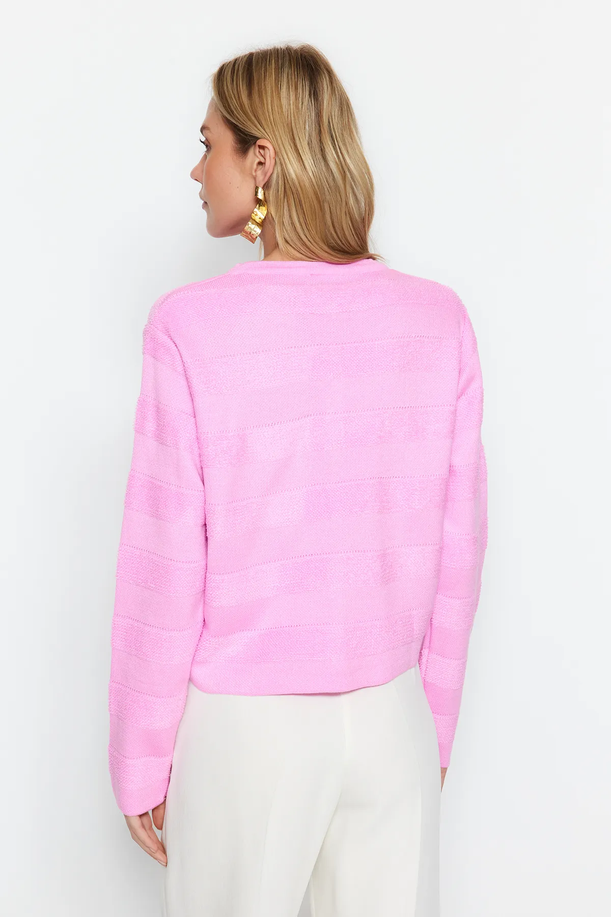 Trendyol Collection  Rosa Strickcardigan mit Rundhalsausschnitt TWOAW24HI00337