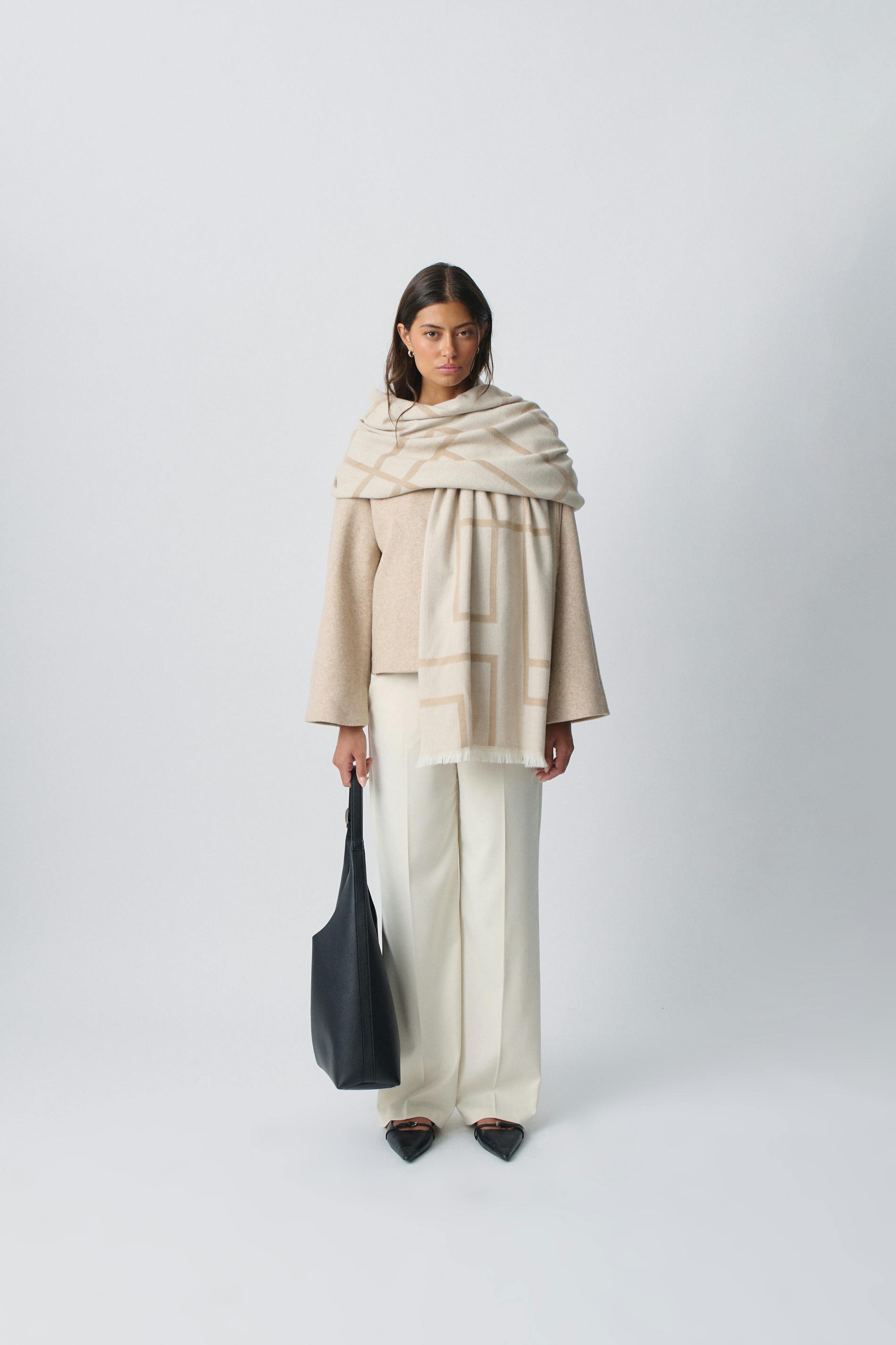 Big jaquard soft scarf