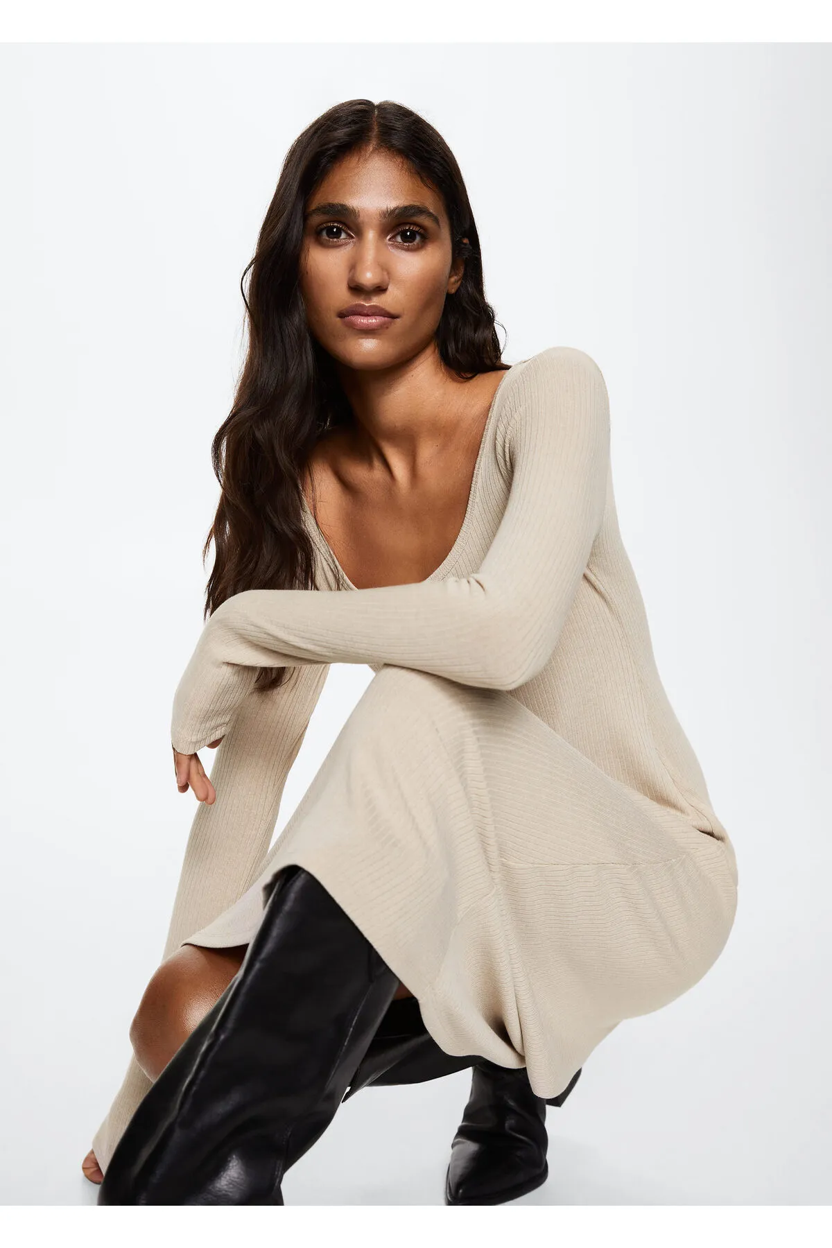 MANGO  Nacktes Damenkleid 37025815