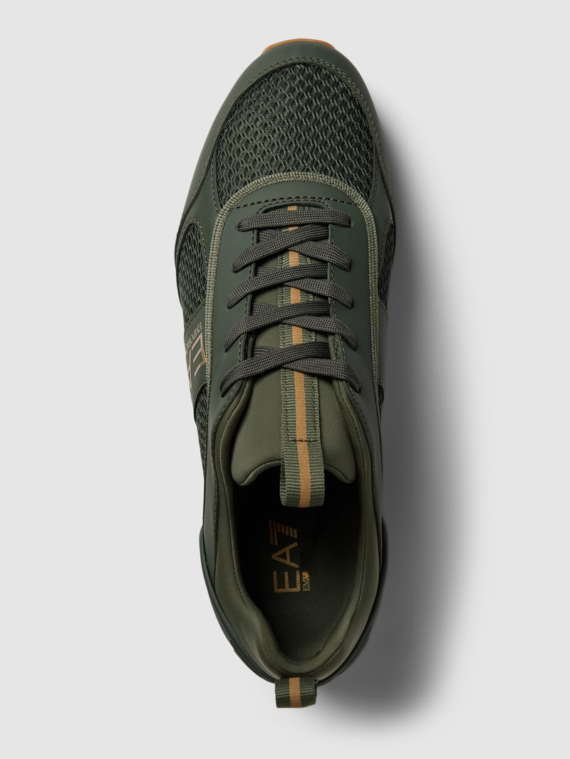 Sneaker mit Label-Details in khaki