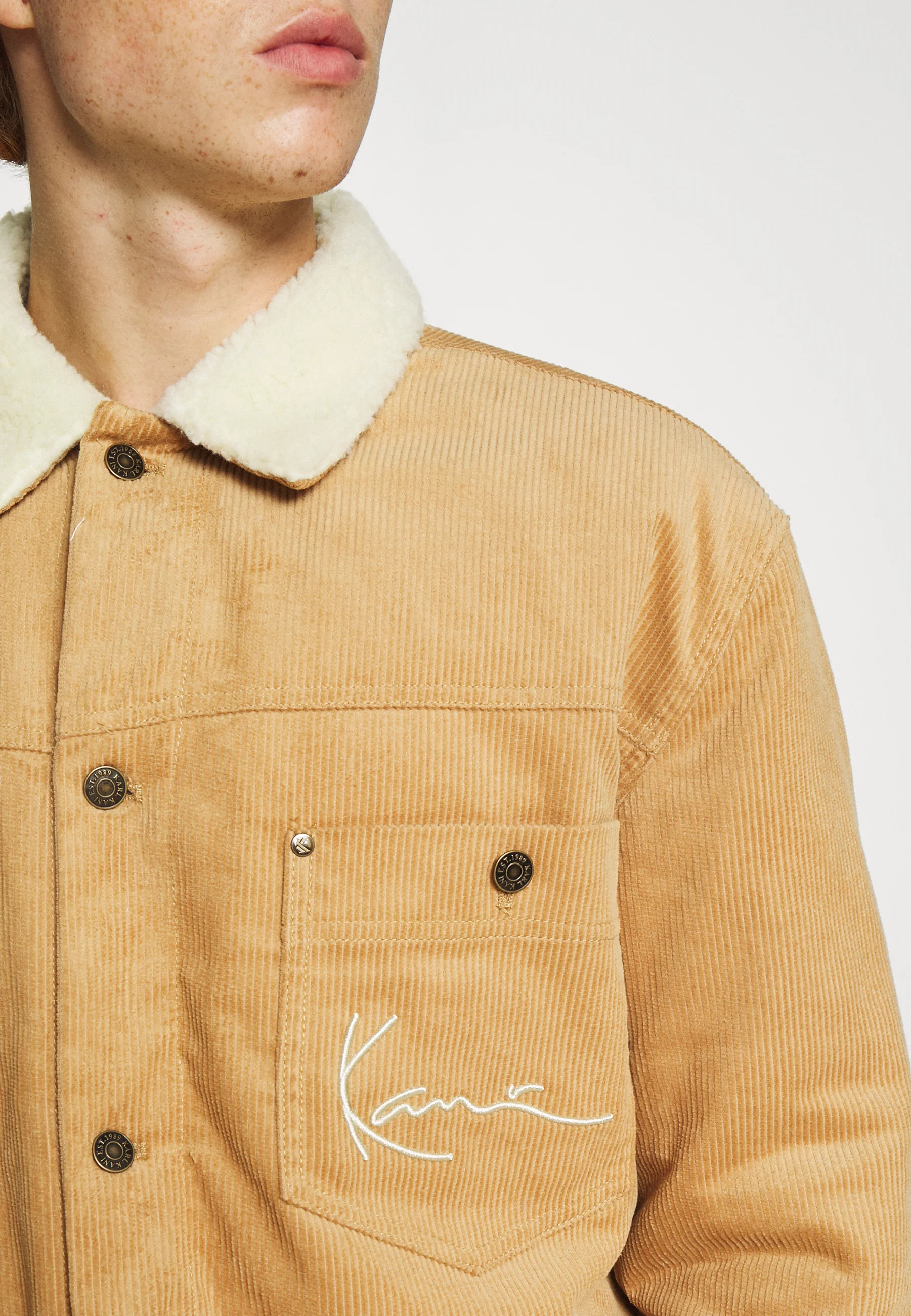 CHAQUETA UNISEX CON CAMISA DE FIRMA EN EL PECHO Karl Kani - Chaqueta de entretiempo