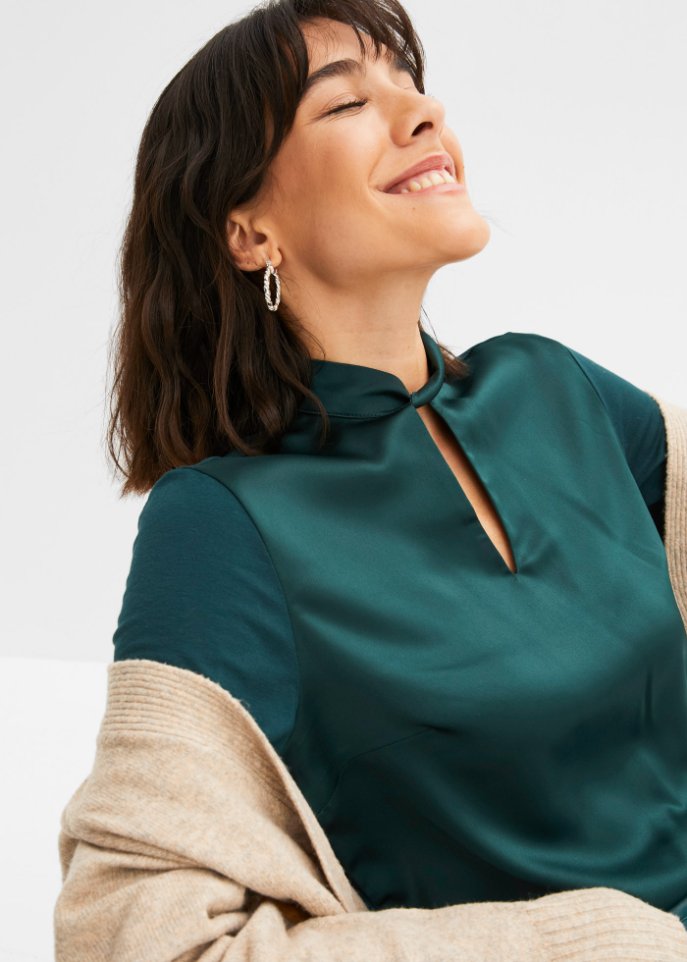 Shirt mit Twist