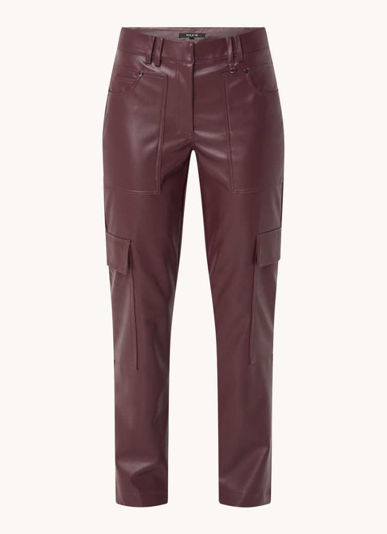 Pantaloni cargo din piele ecologică Nike Albania cu talie medie și croială dreaptă
