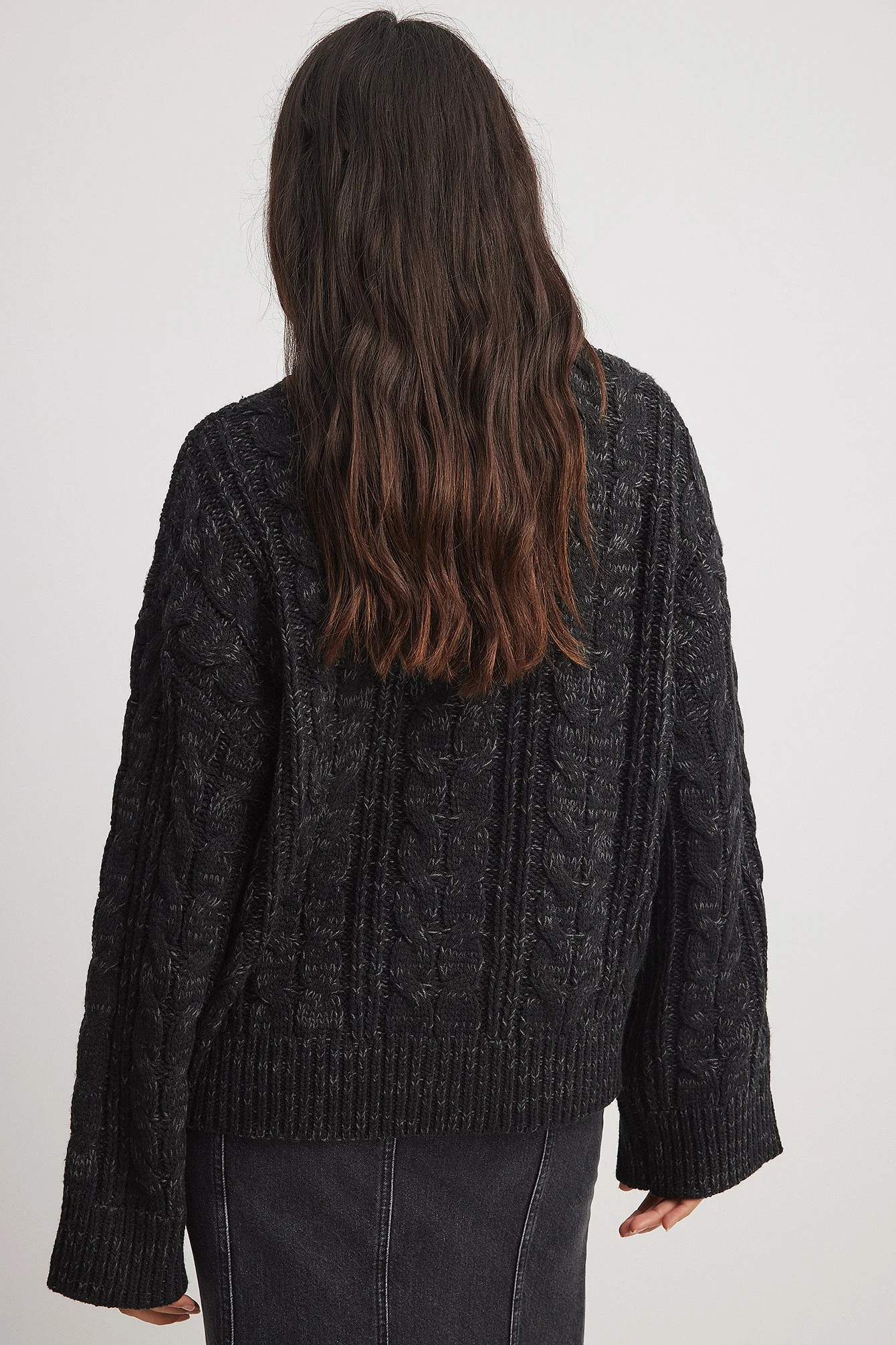 Oversize Pullover mit Zopfmuster