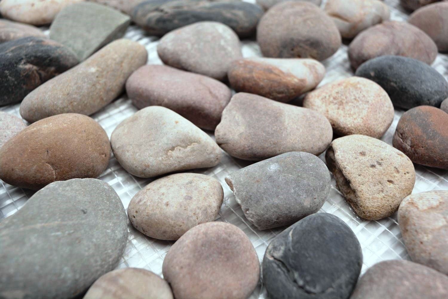 Mosani Mosaikfliesen Flußkiesel gewölbt beige grau schwarz creme anthrazit Duschwand Küche