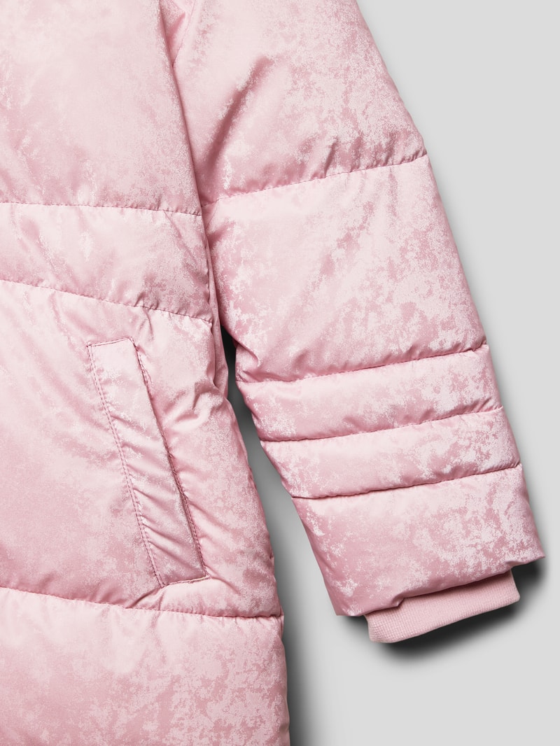 Steppjacke mit Label-Patch in hellrosa
