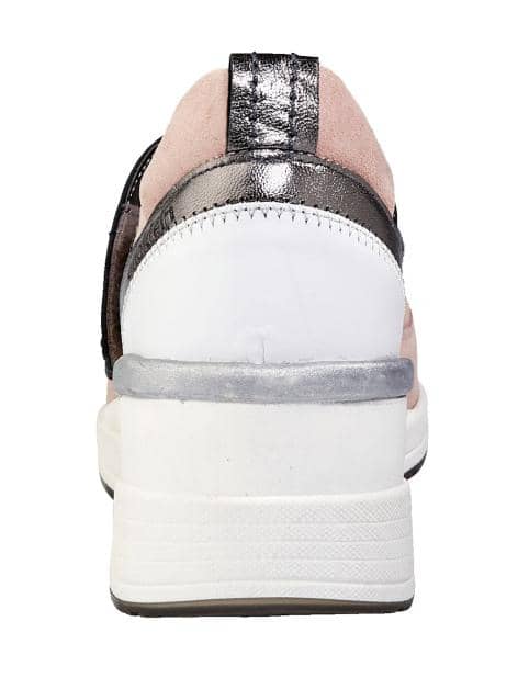 Klettslipper mit besonders hohem Keilabsatz