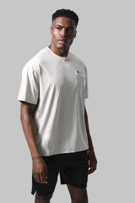 Man Active Oversize Cargo Performance T-Shirt