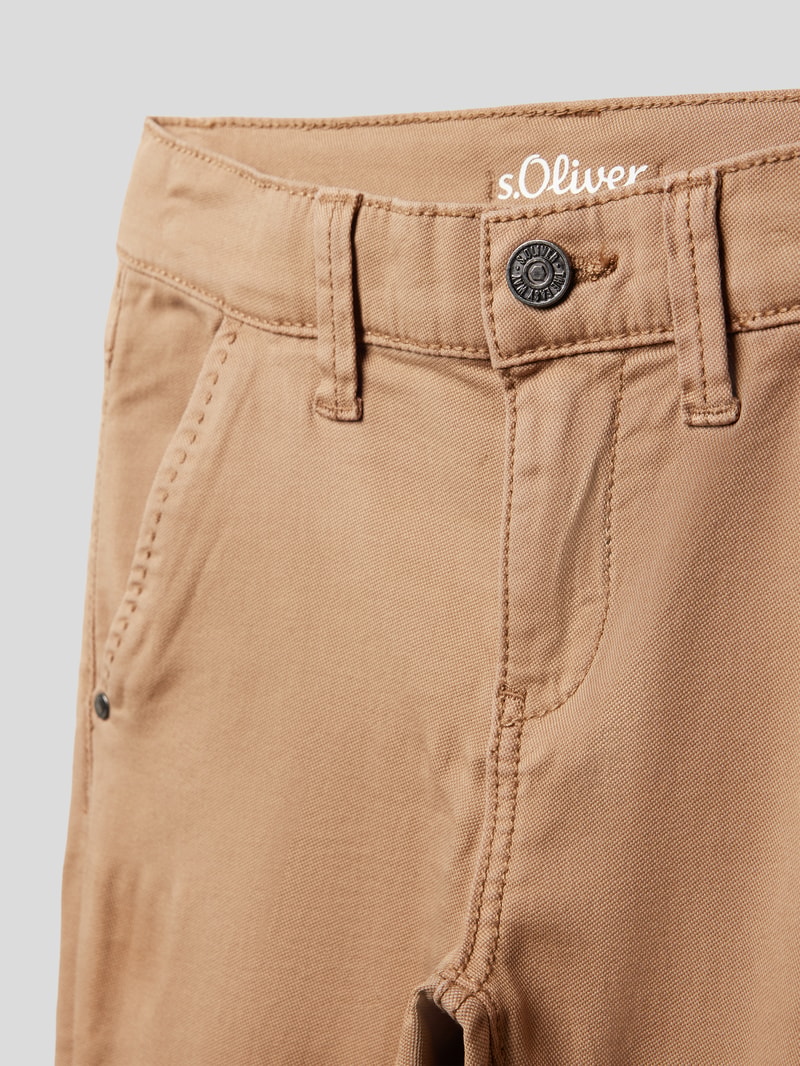 Hose mit Gesäßtasche in camel