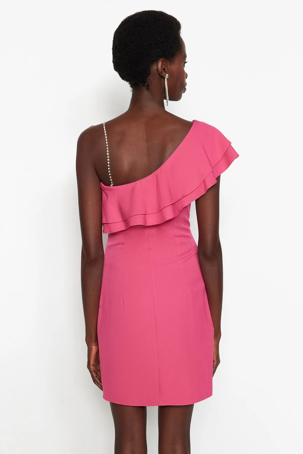 Trendyol Collection  Abendkleid mit gewebtem Volant in Fuchsia TPRSS21EL2873