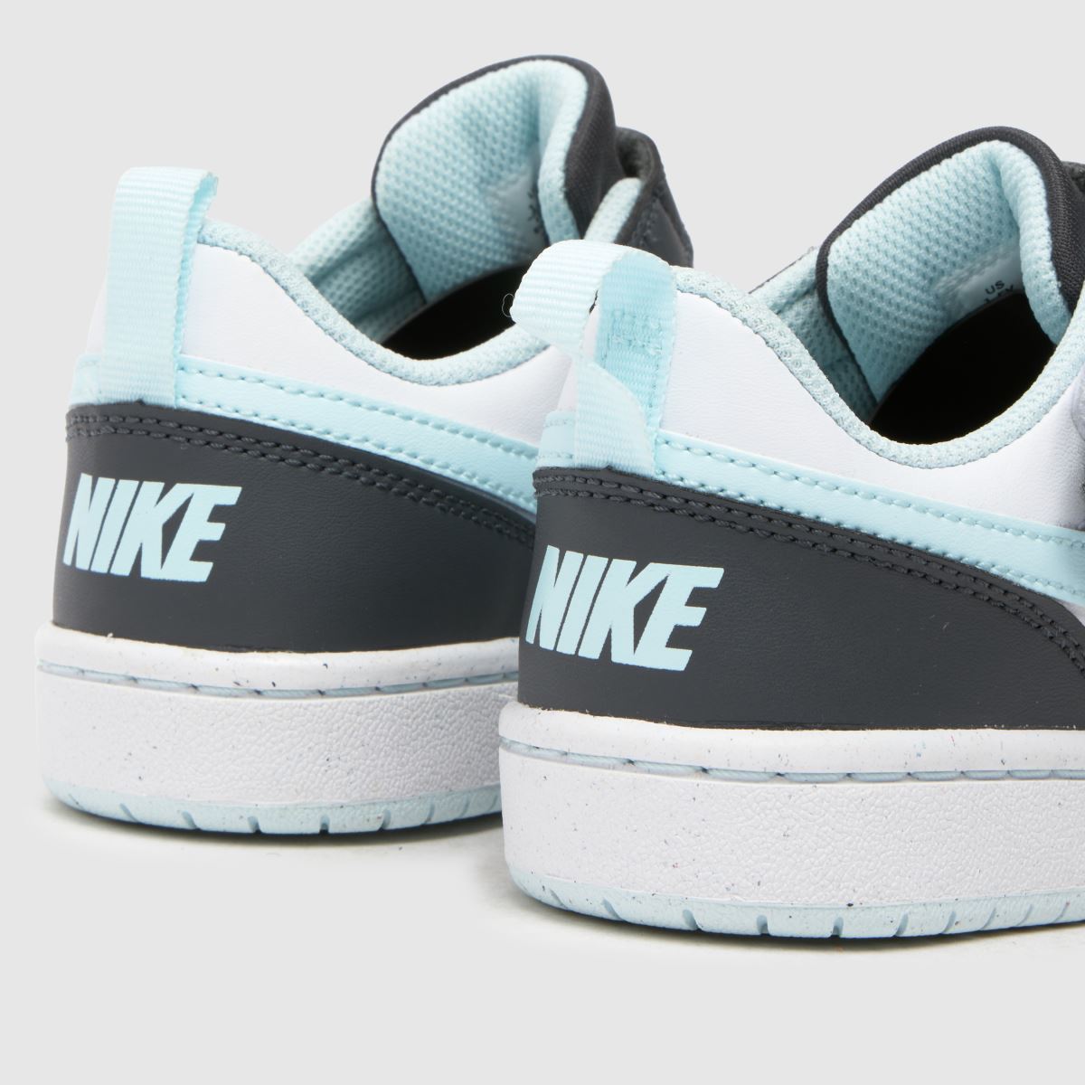 Nike grå multi court borough låga recraft juniorsneakers