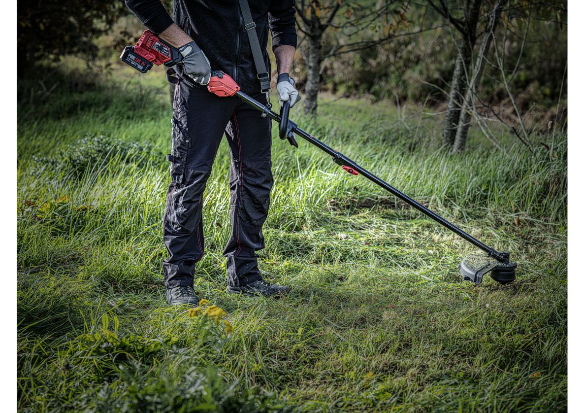 SKIL GT1E0256CA Sladdlös röjsåg U-handtag 20V borstlös exkl. batterier och laddare