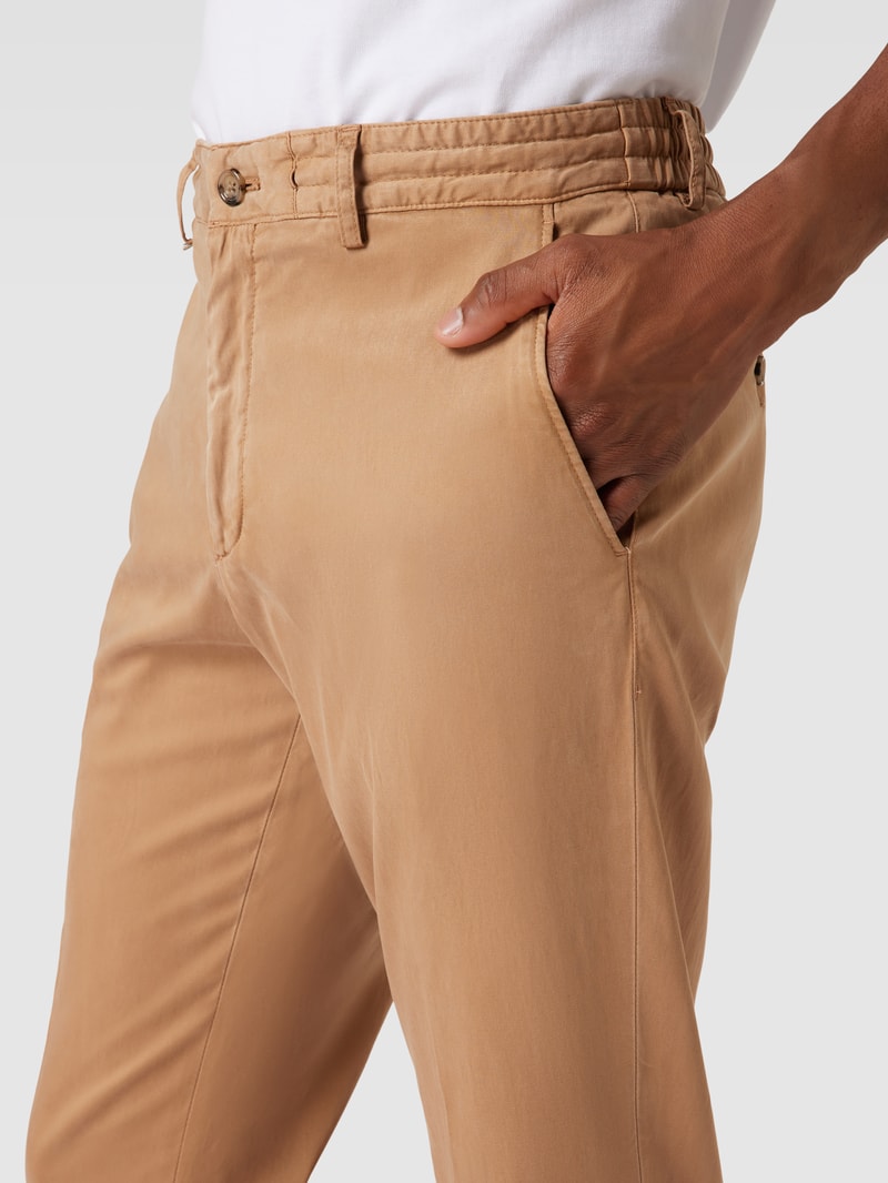 Slim Fit Chino mit französischen Eingrifftaschen in beige