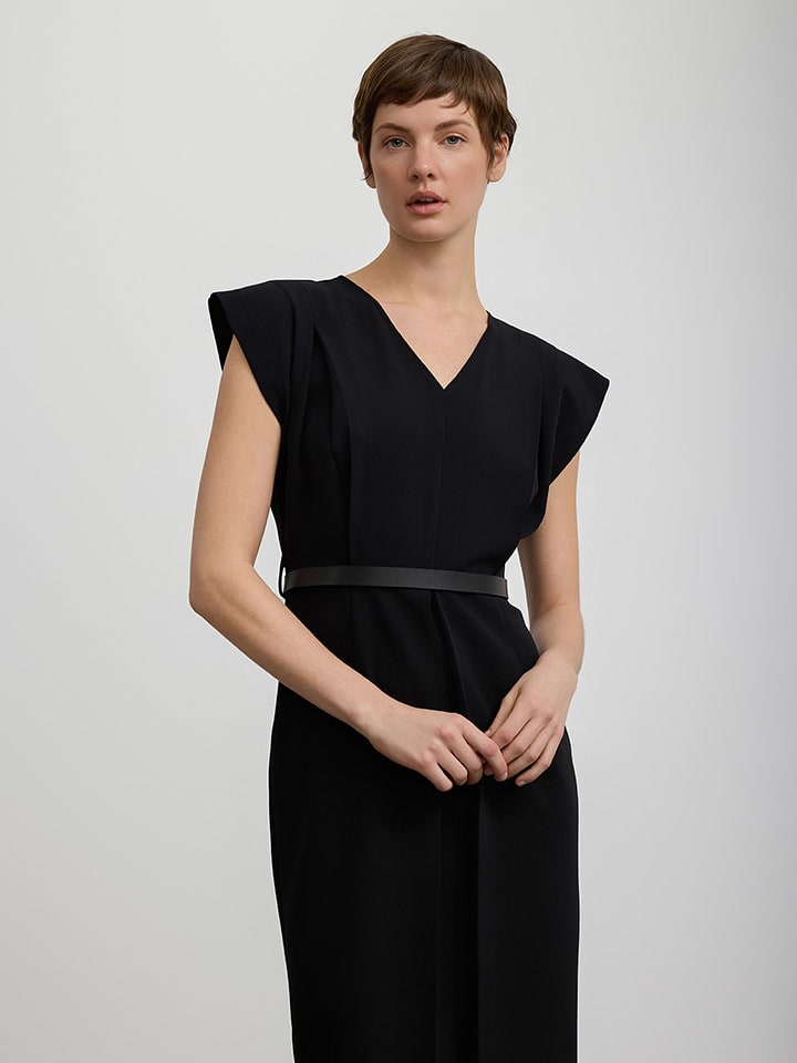 BGN Kleid in Schwarz günstig kaufen