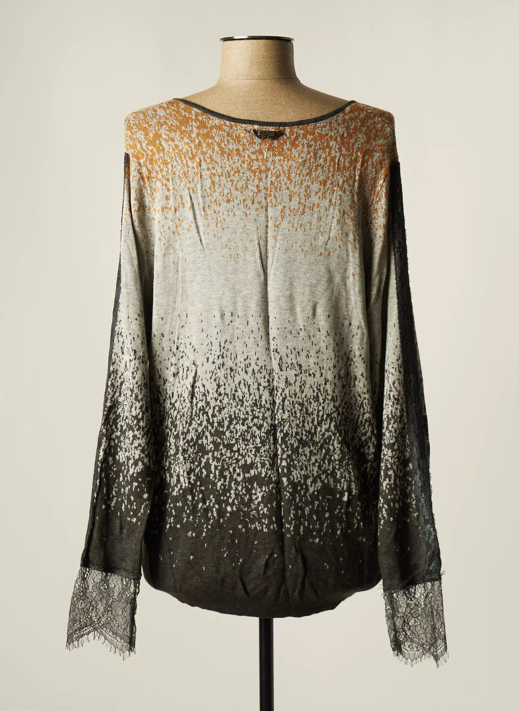 Huit Six Sept Pulls Femme couleur gris