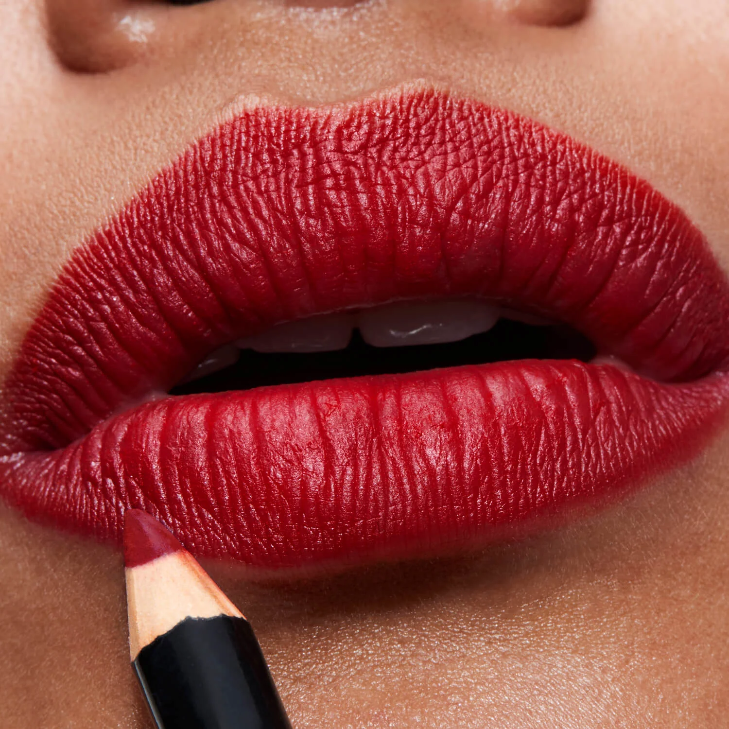 Creion de buze Lip Color Ultra - Creion de buze