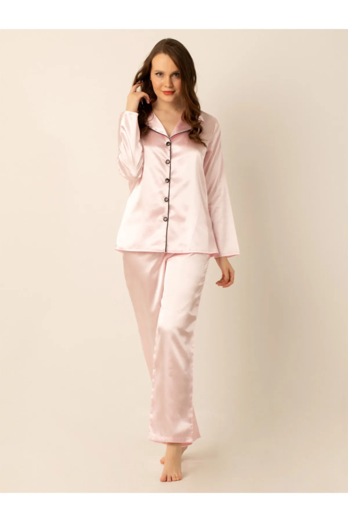 Doremi  Langärmliges Damen-Pyjama-Set aus Satin