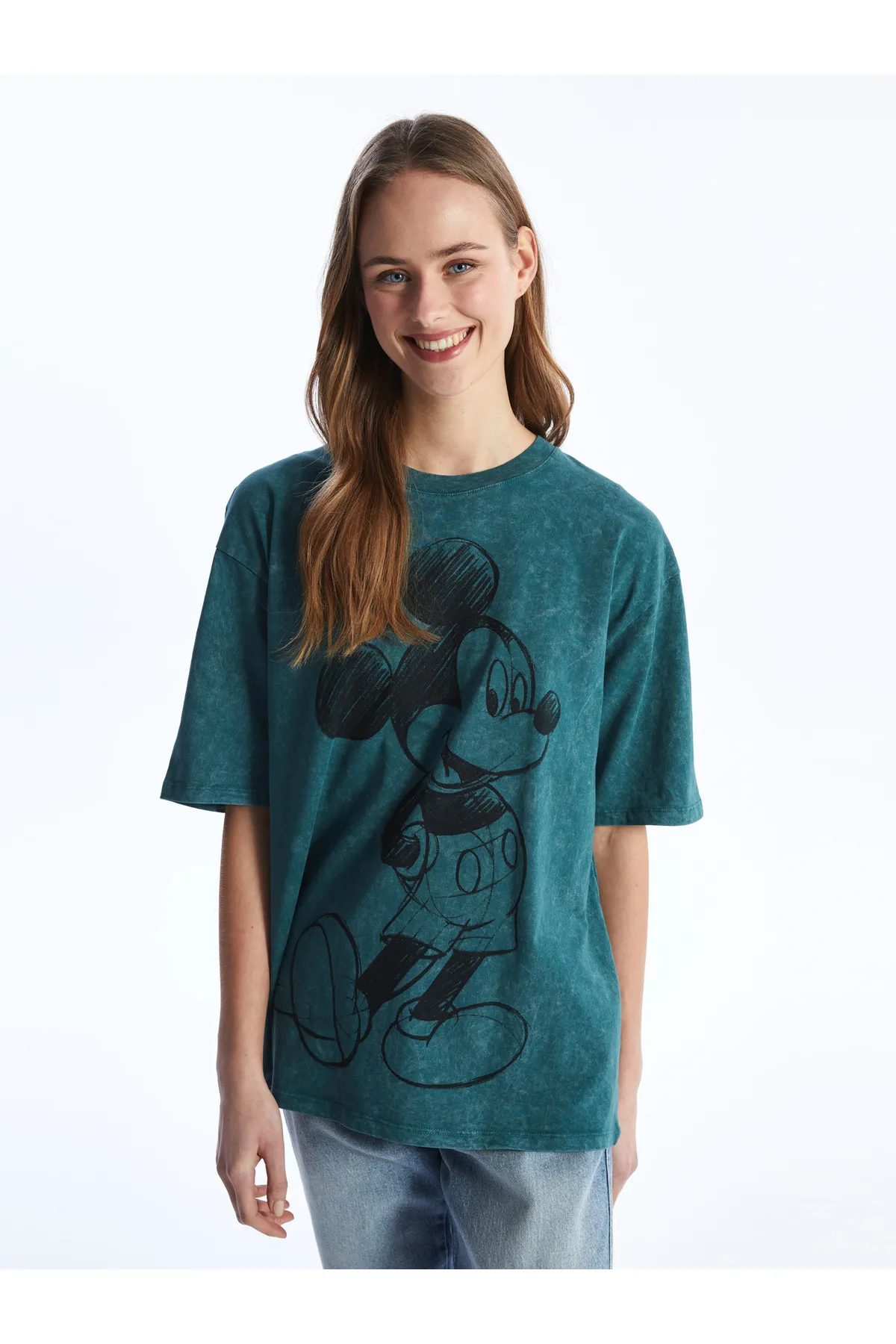 LC Waikiki  Kurzärmliges, übergroßes Damen-T-Shirt mit Rundhalsausschnitt und Mickey-Mouse-Aufdruck