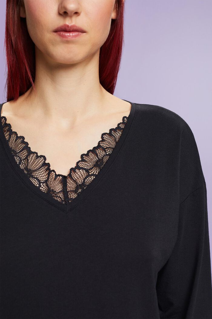 Pyjama mit Spitzendetails