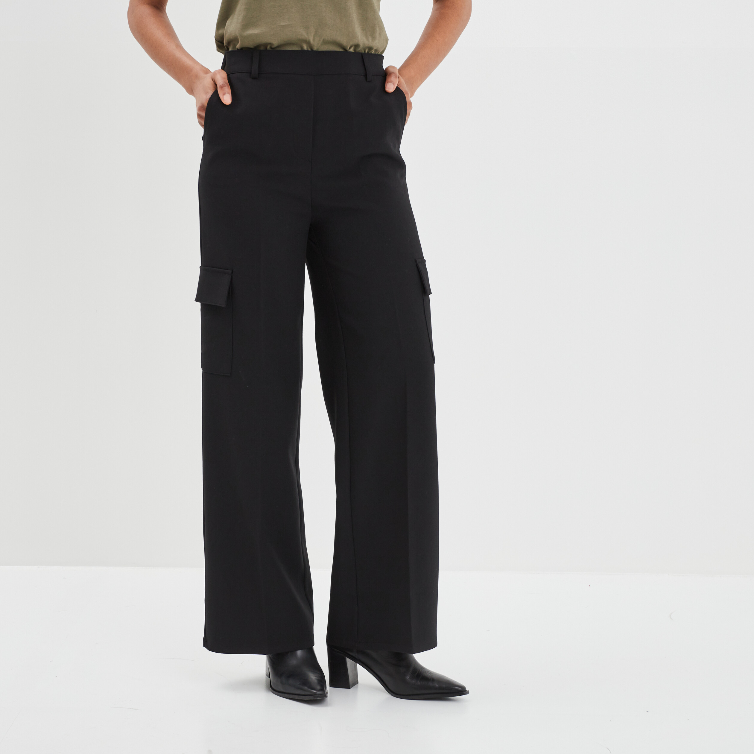 Pantalon large cargo à pinces noir femme | La Halle