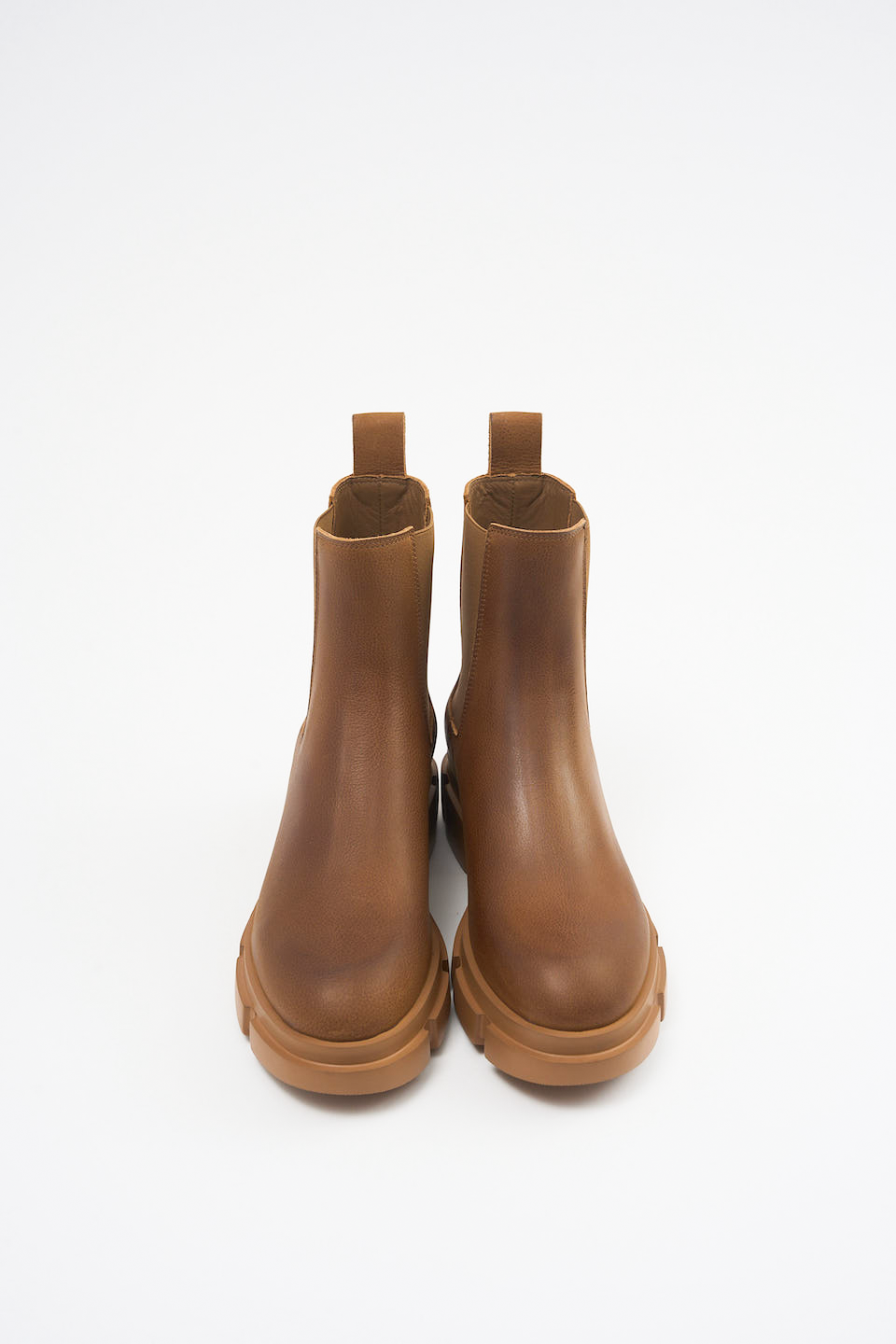 CPH570 waxed nabuc cognac