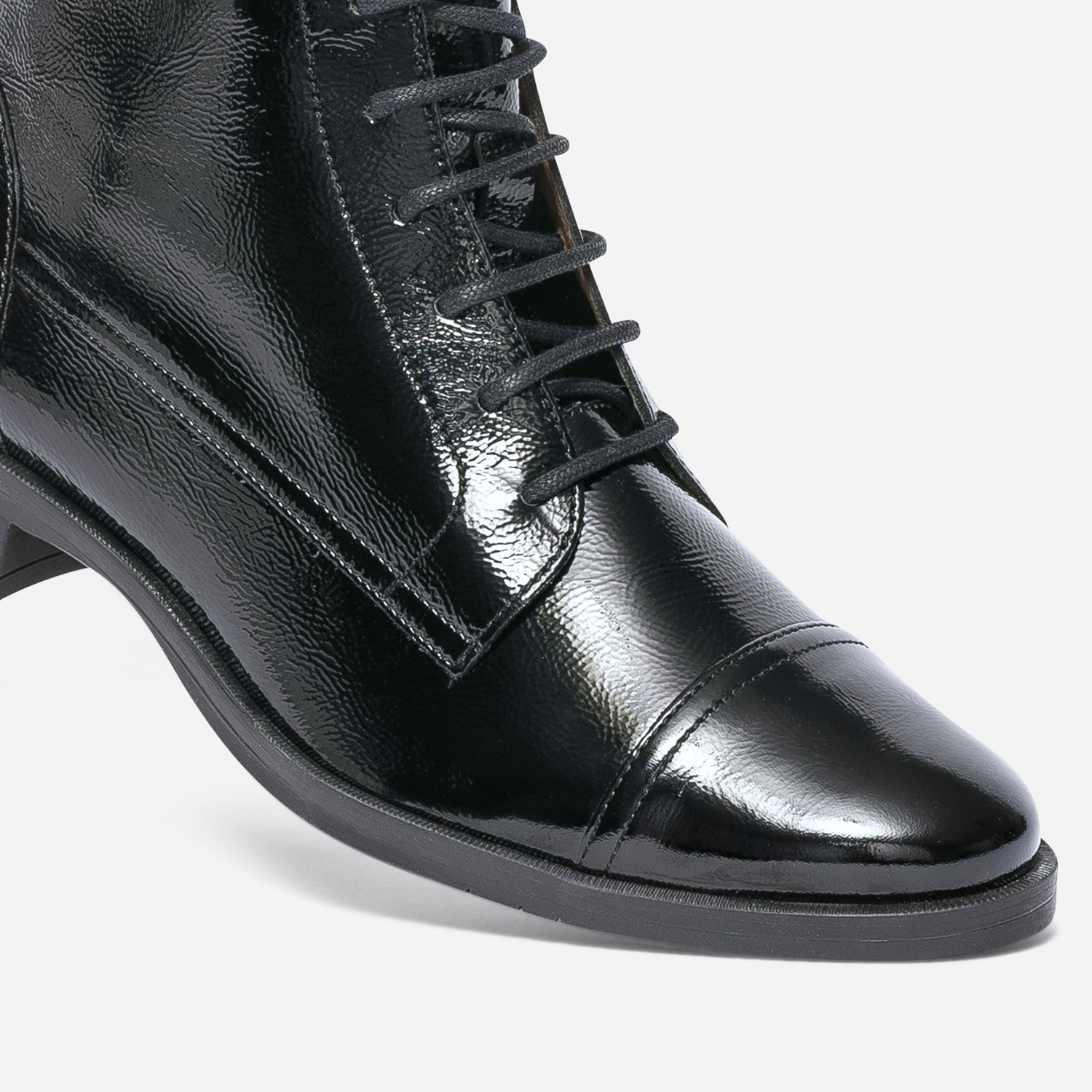 Bottine ERAM FLEX noire en cuir verni