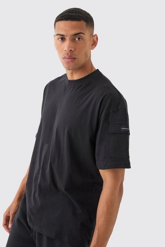 Man Oversize Cargo T-Shirt & lockere Shorts